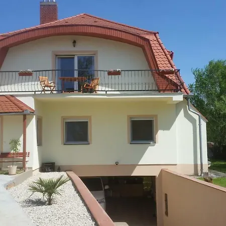 Gaestehaus Stein Penzion Nemesbükk