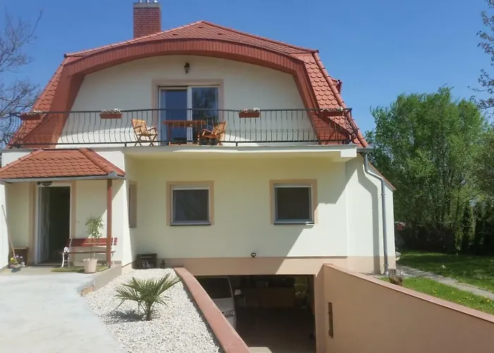 Gaestehaus Stein בית הארחה Nemesbükk